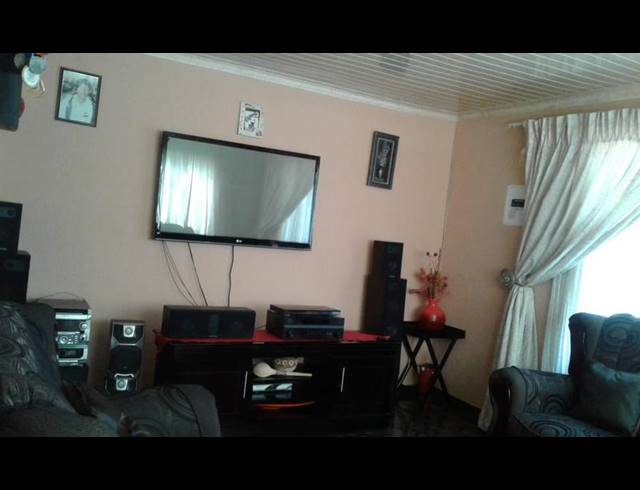 3 BEDROOM HOUSE FOR SALE IN BIRCH ACRES